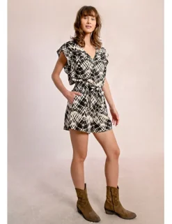 Short corto con estampado y lazada