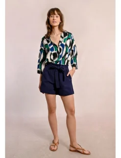 Short corto con lazada