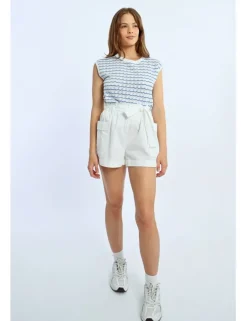 Short corto con lazada