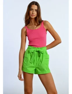 Short corto con lazada