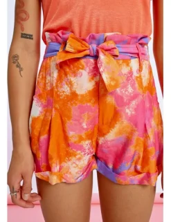Short corto con lazada Estampado multicolor