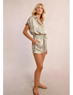 Short corto con lazada metalizado