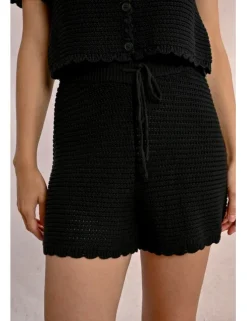 Short corto en tejido crochet
