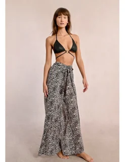 Top de bikini triángulo detalle corazón