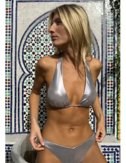 Top de bikini triángulo en tejido metalizado