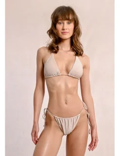 Top de bikini triángulo en tejido brillante