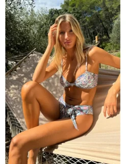 Top de bikini triángulo estampado étnico