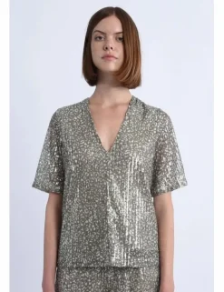 Top de manga corta con lentejuelas