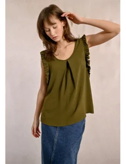 Top de manga mariposa con estampado