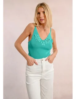 Top de tirantes con detalles