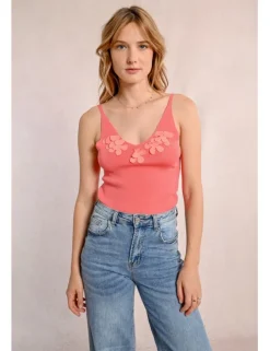 Top de tirantes con detalles