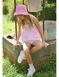 Top de tirantes con volantes y estampado