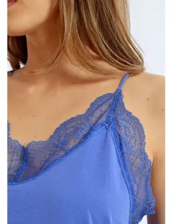 Top lencero detalle encaje