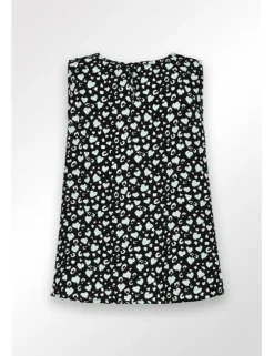 Top sin manga con estampado corazones