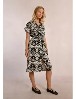 Vestido camisero de manga corta con estampado