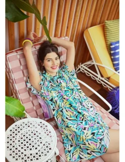 Vestido corto camisero con estampado y pliegues