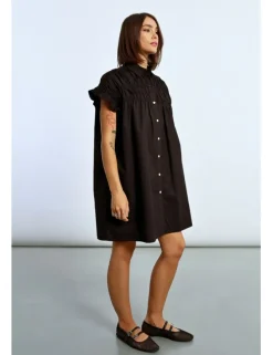 Vestido corto camisero con pliegues