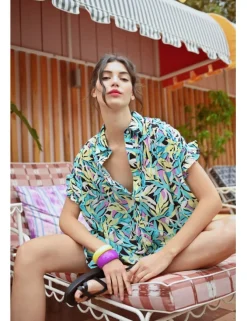 Vestido corto camisero con estampado y pliegues