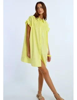 Vestido corto camisero con pliegues