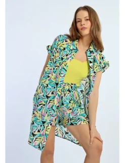 Vestido corto camisero con estampado y pliegues