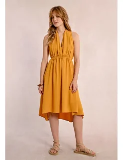 Vestido corto con escote halter asimétrico