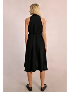 Vestido corto con escote halter asimétrico