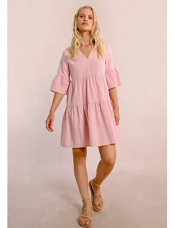 Vestido corto con estampado y volantes