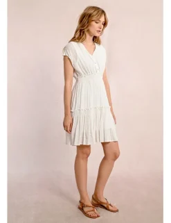 Vestido corto con volantes y estampado