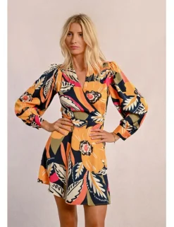 Vestido corto de manga larga con estampado