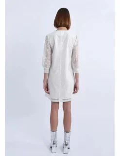 Vestido corto de manga larga en tejido bordado