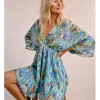 Vestido corto de media manga con estampado