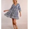 Vestido corto de media manga con estampado