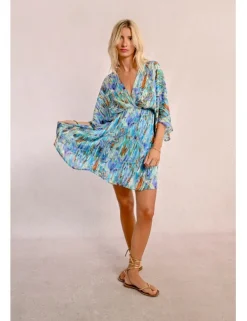 Vestido corto de media manga con estampado
