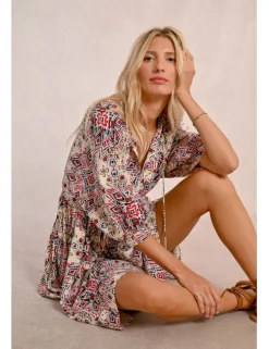 Vestido corto de media manga con estampado