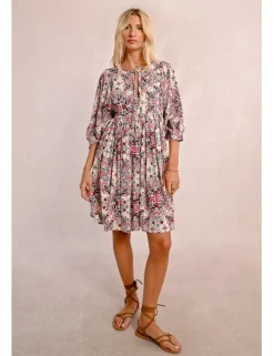 Vestido corto de media manga con estampado
