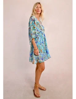 Vestido corto de media manga con estampado