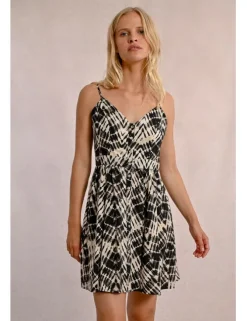 Vestido corto de tirantes con estampado