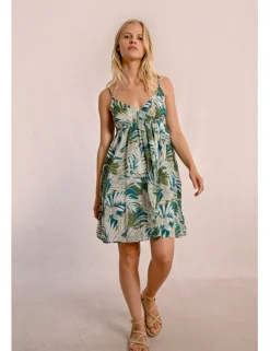 Vestido corto de tirantes con estampado