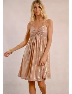 Vestido corto de tirantes en tejido brillante