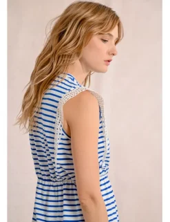 Vestido corto sin manga con estampado