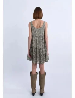 Vestido corto sin manga con estampado y volantes