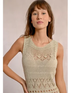 Vestido corto sin manga en punto calado