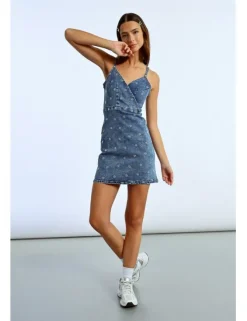 Vestido corto vaquero de tirantes