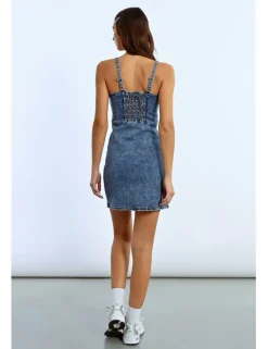 Vestido corto vaquero de tirantes