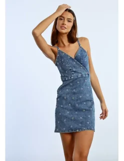 Vestido corto vaquero de tirantes
