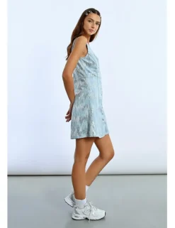 Vestido corto vaquero sin manga con lentejuelas