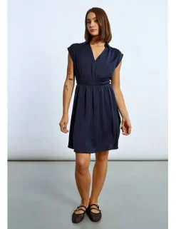 Vestido de manga corta cintura ceñida