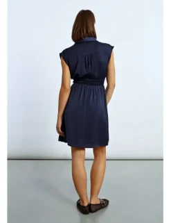 Vestido de manga corta cintura ceñida