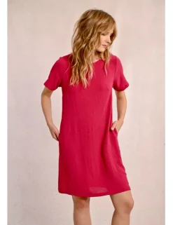 Vestido de manga corta corte recto