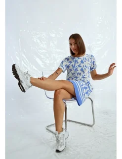 Vestido de manga corta con estampado floral